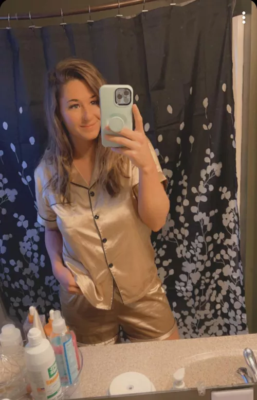 Good night to all my favorite people ❤️