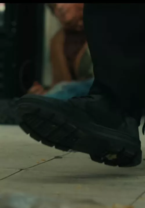 hello, looking for boots like this. please help