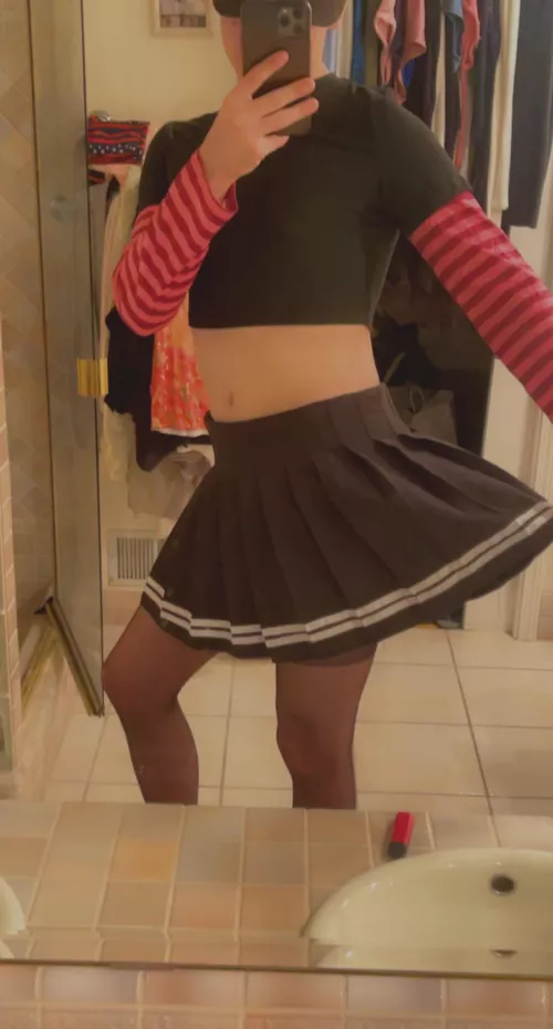 hi i’m new to reddit, plz be nice 🥺