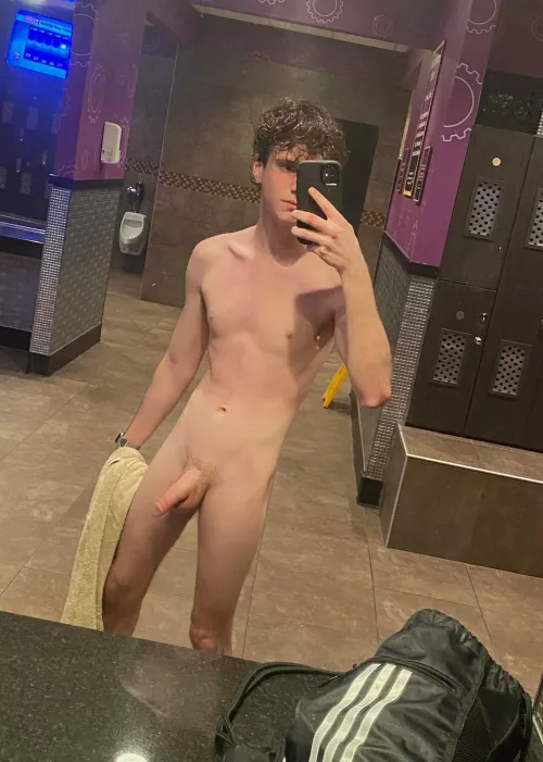 Hit the gym with me? 😈