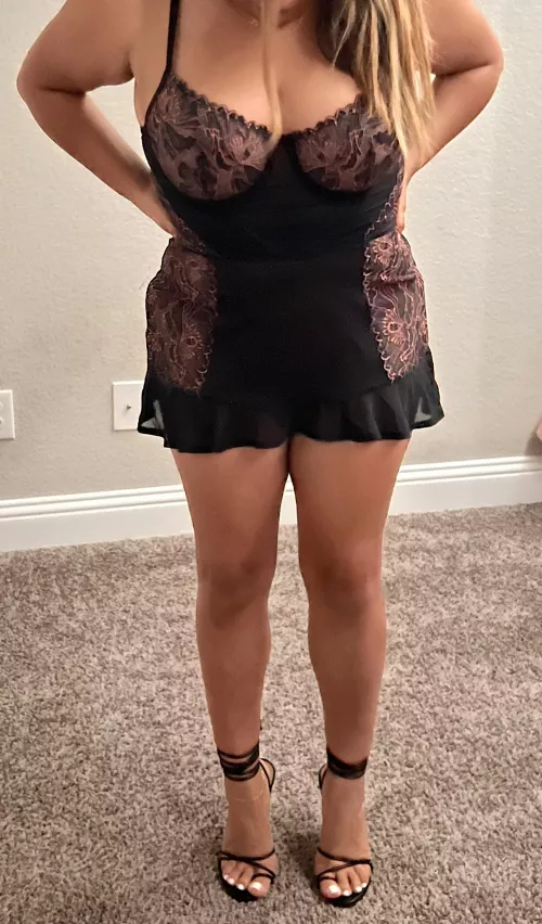 If she doesn’t sext you…just look at my photos. You will feel better, promise.