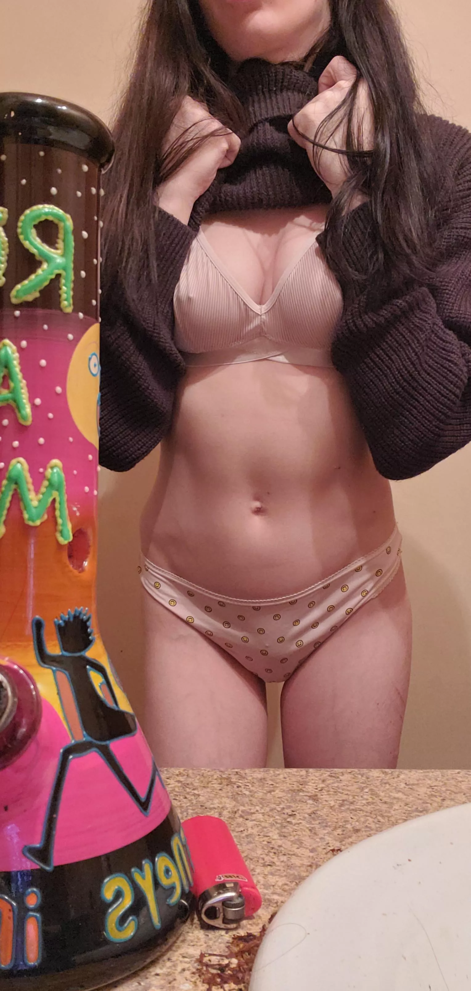 [img] here's my sexy tummy