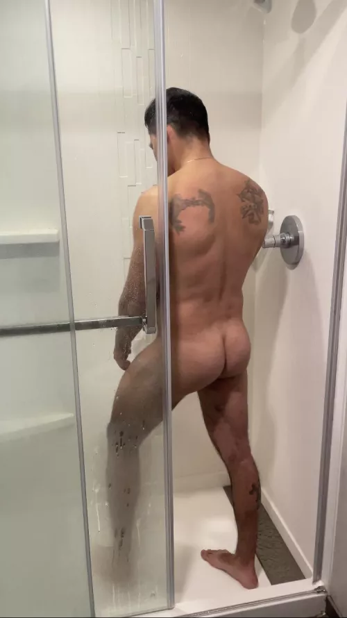 Join me in the shower? 😉💦