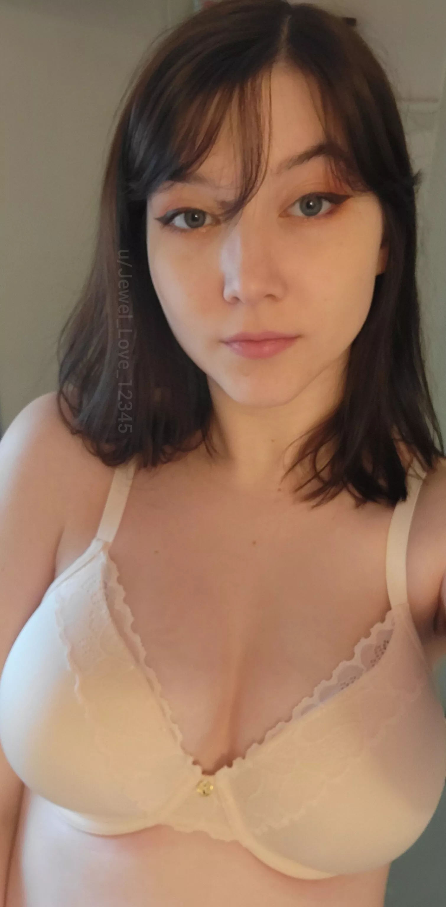 Just turned 18 today! Am I your type?