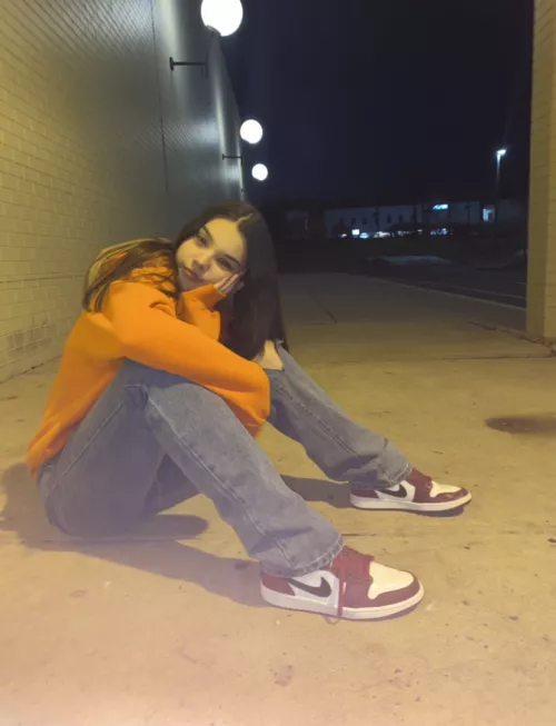 Kind modest here but chilling out waiting for you to pick me up and see what's underneath