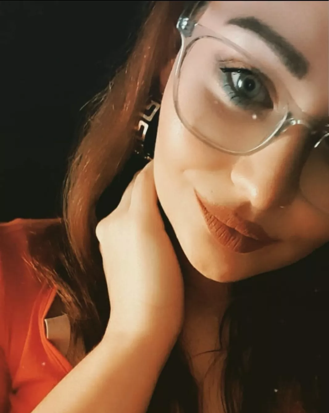 Lock your eyes with mine