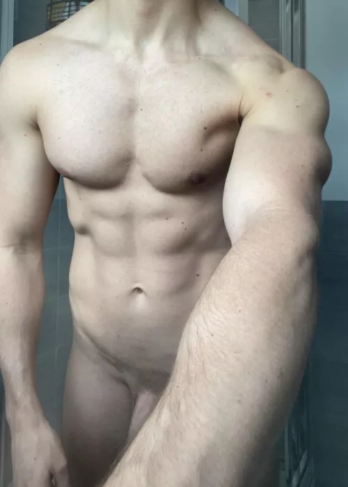 (M) getting ready to hit some shoulders