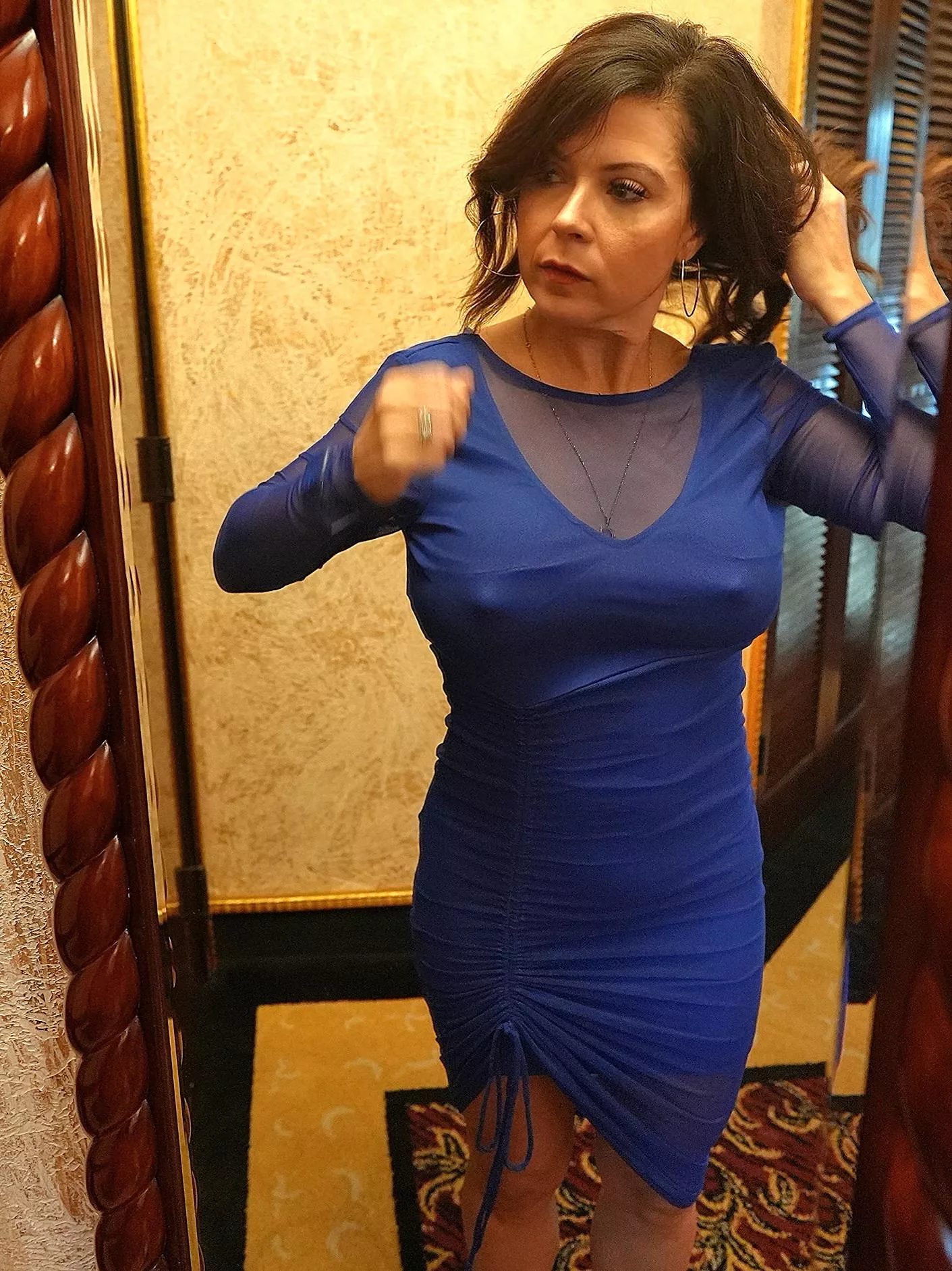 middle aged mom going out 46(F)