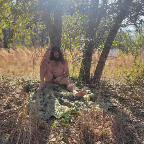 (m)ightve found the perfect smoke spot out in this field.