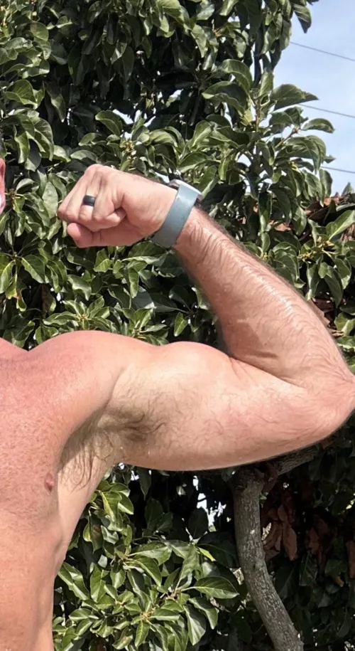 My armpits get so sweaty when I workout