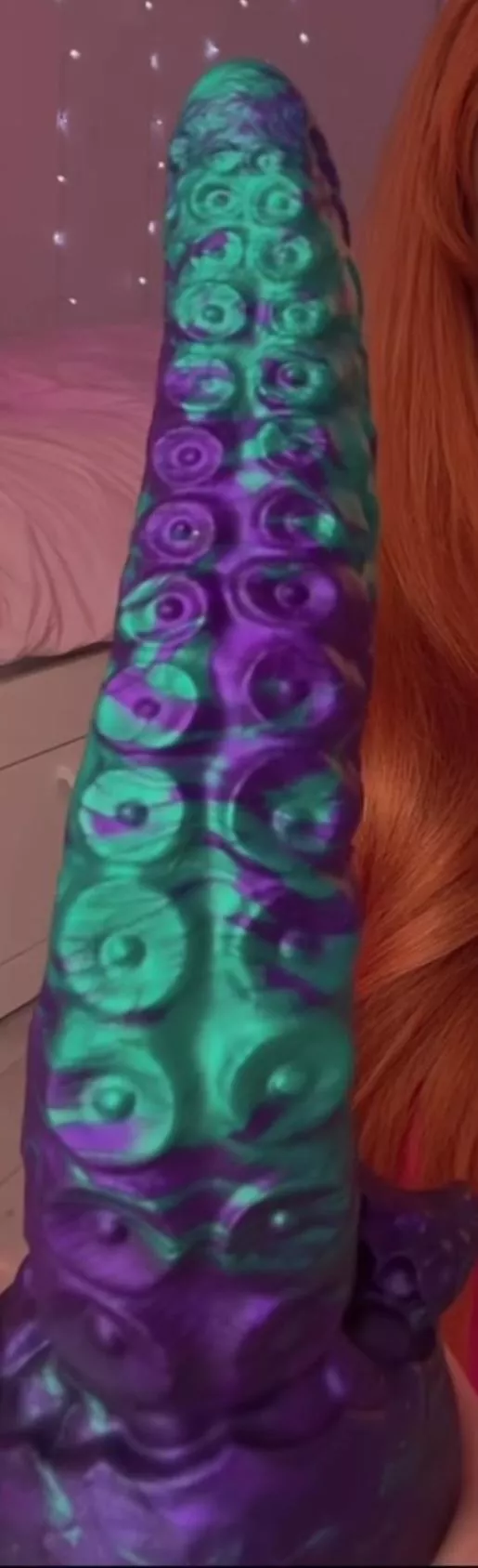 my fiance saw a toy on instagram, now I'm trying to surprise her with one. help!