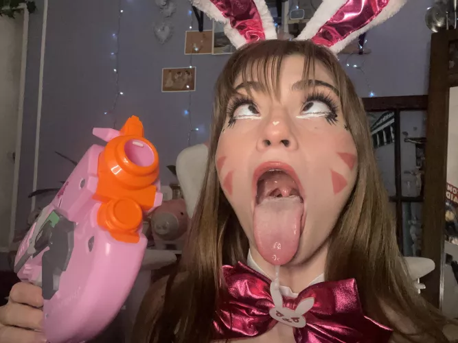 need this tight throat pumped with cum <3