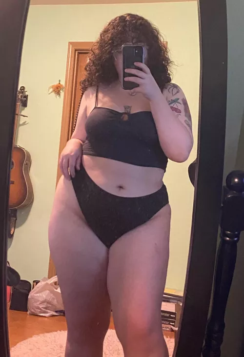 No face, but still lots of curls on my OF