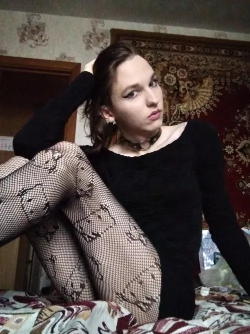 no one is home means swap to girl