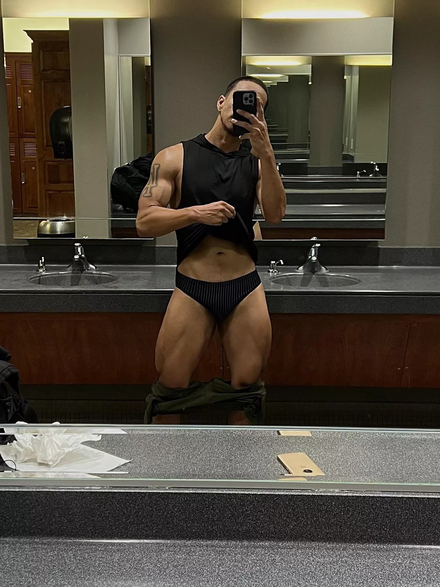 No way you’re leaving if you see me in the locker room taking pics