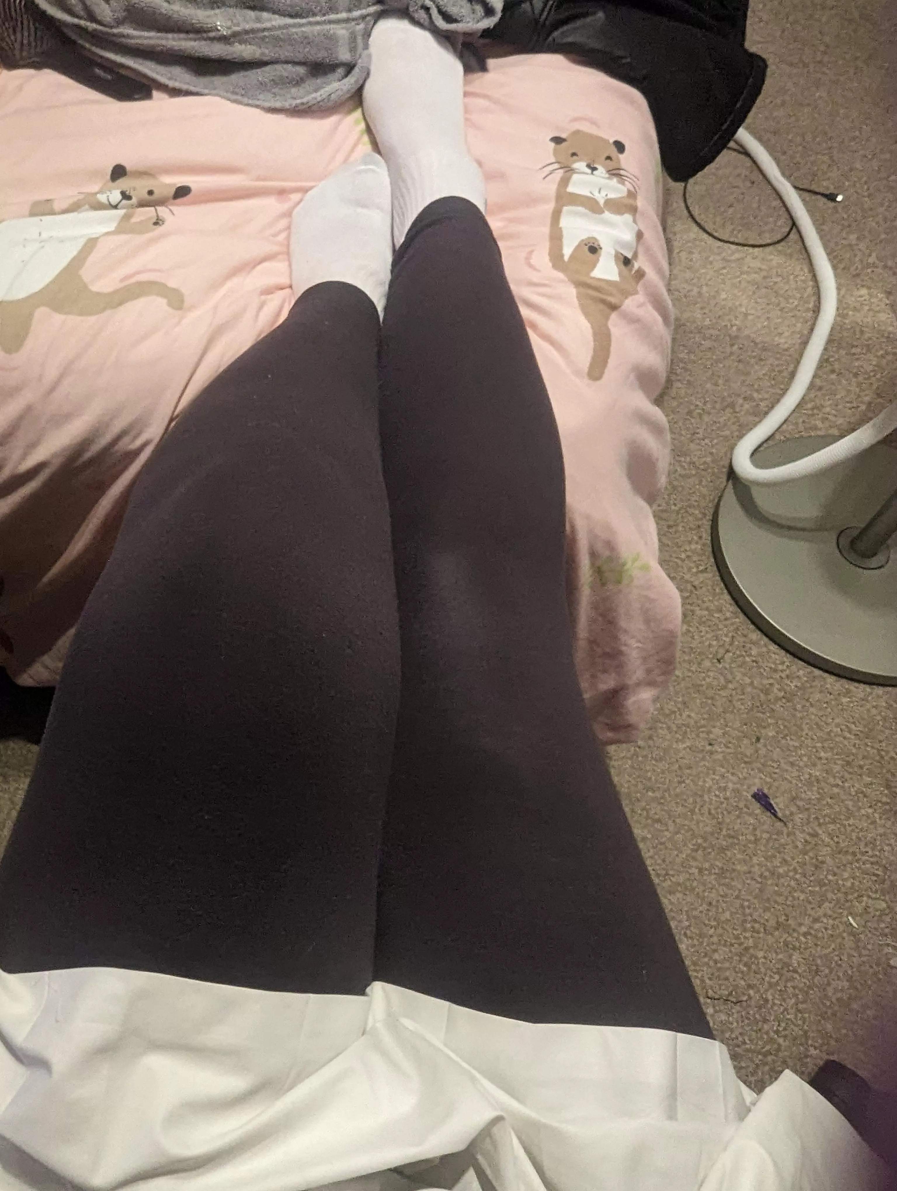 Not only are legging comfortable, but they're fucking hot too 🤭