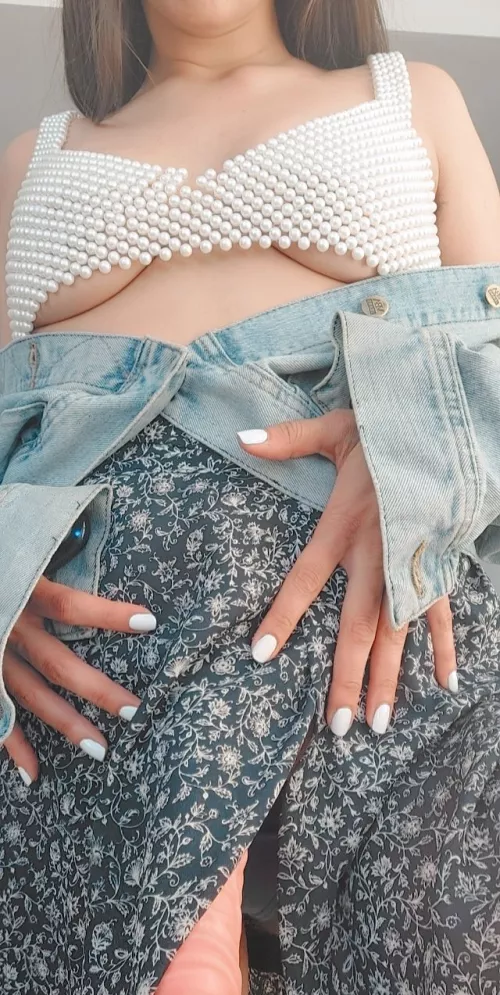 oops, someone wants to escape and say hello 🍌