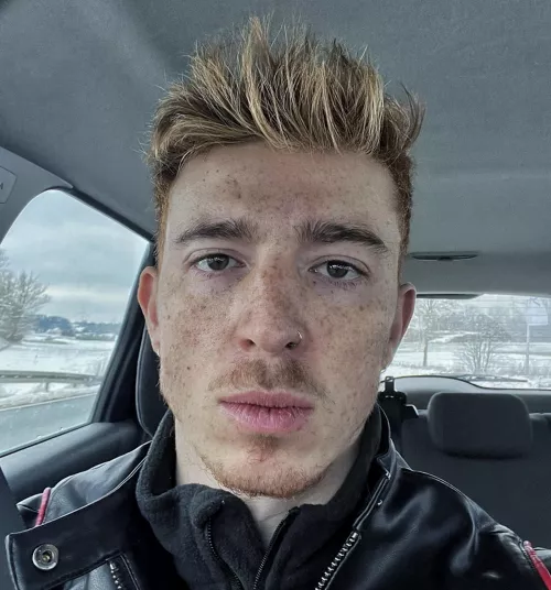 ☀️ or ❄️ time?🤪 what’s your favorite?