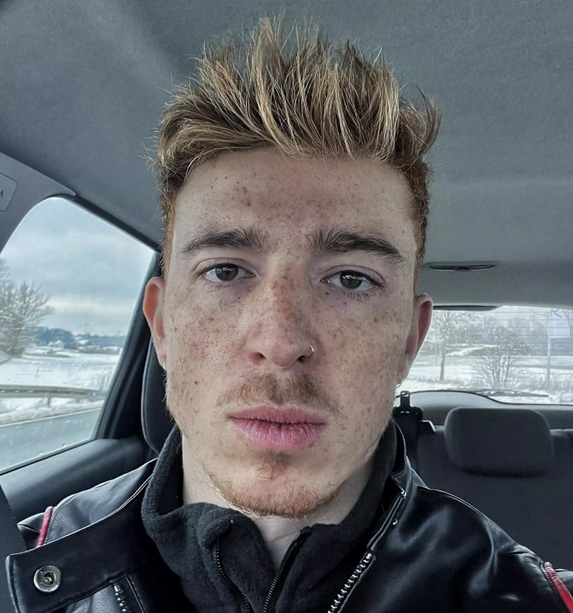 ☀️ or ❄️ time?🤪 what’s your favorite?