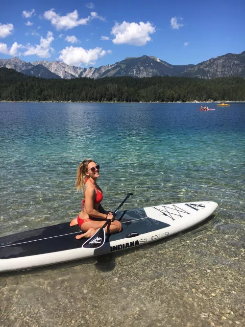 Sagittarina (@sagittarinaofficial) [Instagram]