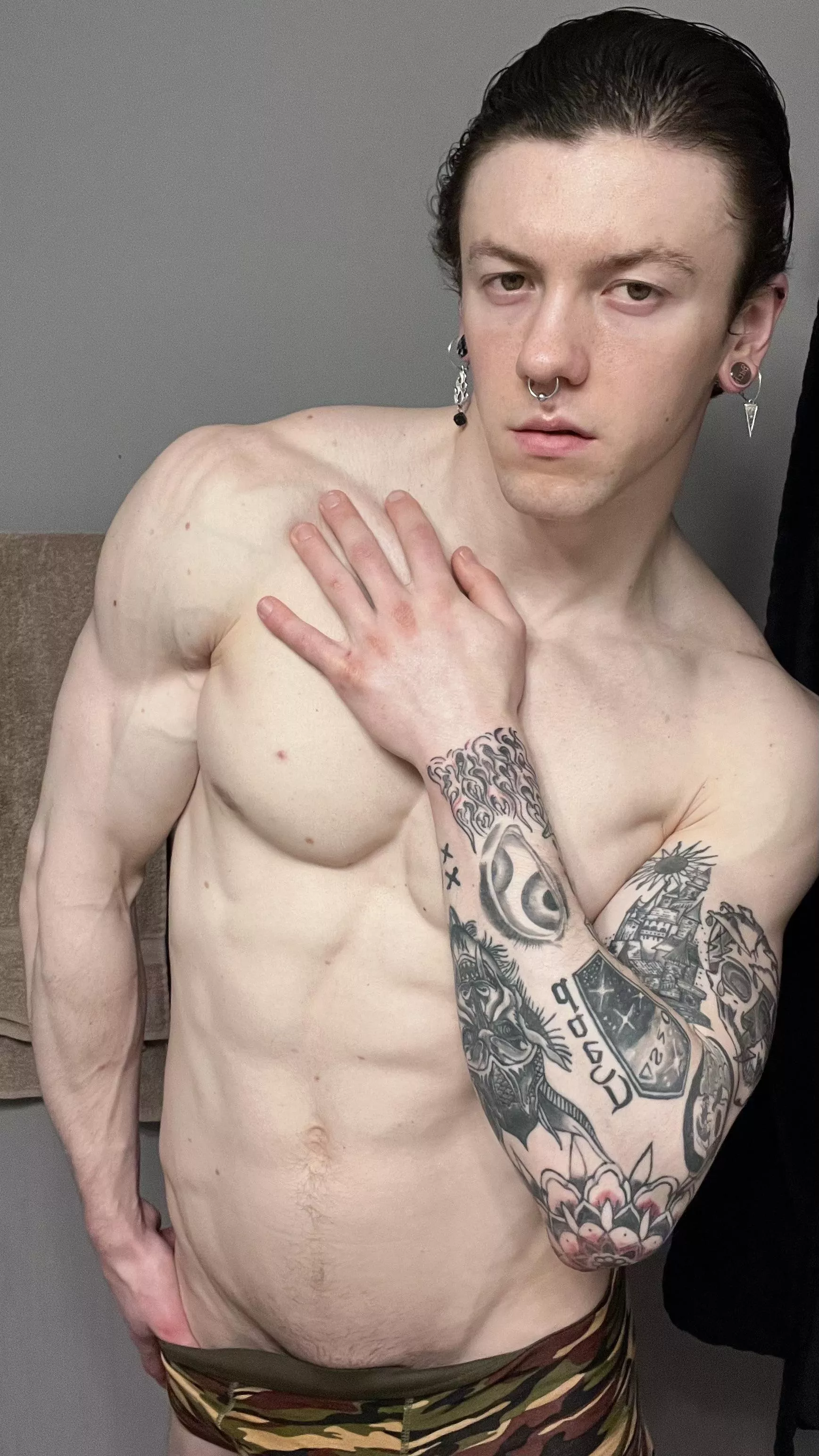 Shower time 💦 care to join?? 🤔