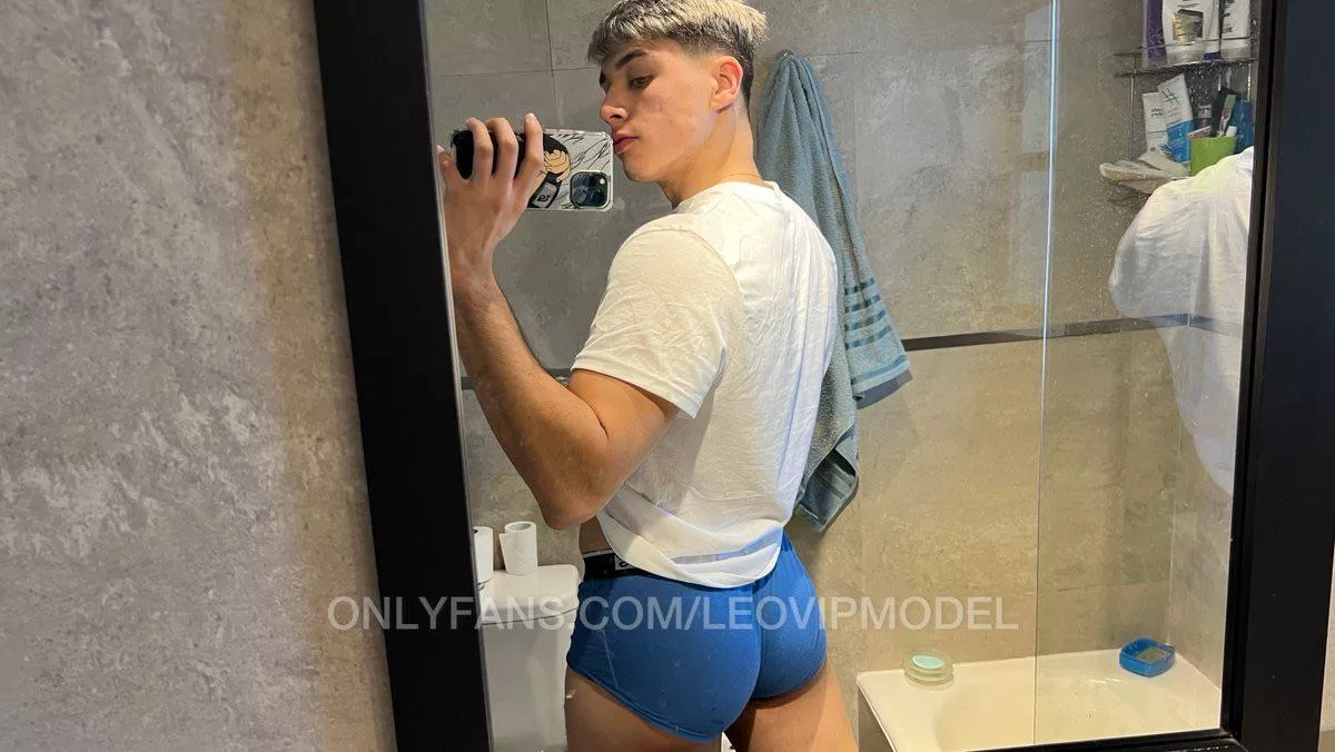 So you buttocks look good? 🍑👅 comments👇🏼