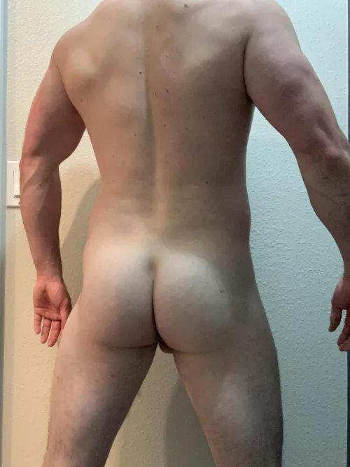 Thank you, deadlifts for my ass