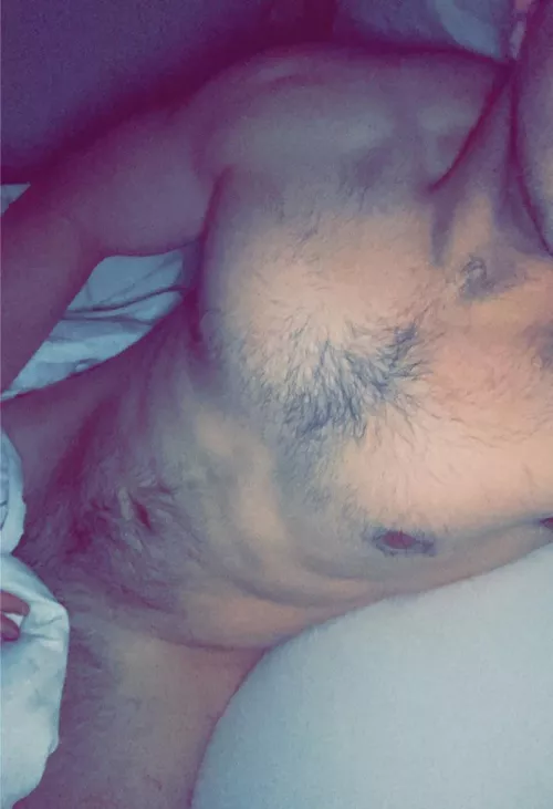 Totally straight 6ft3 guy here totally not looking for a bit more of an adventurous sex life … 👀