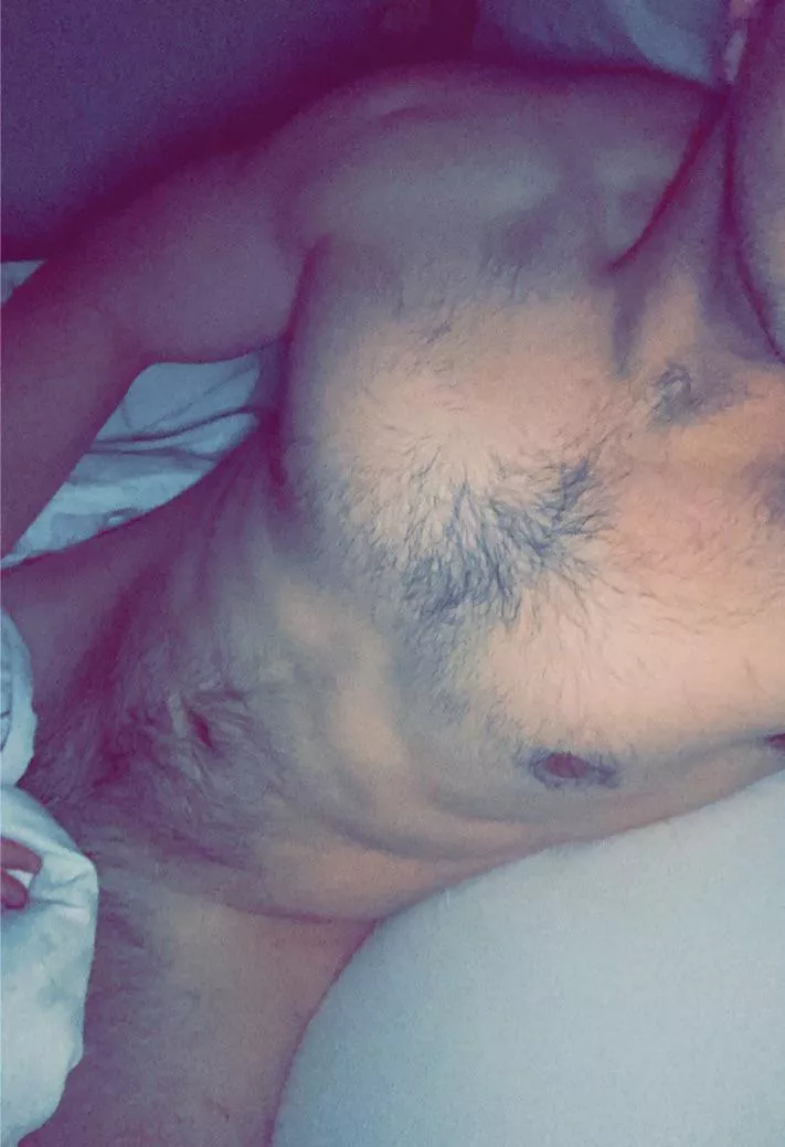 Totally straight 6ft3 guy here totally not looking for a bit more of an adventurous sex life … 👀