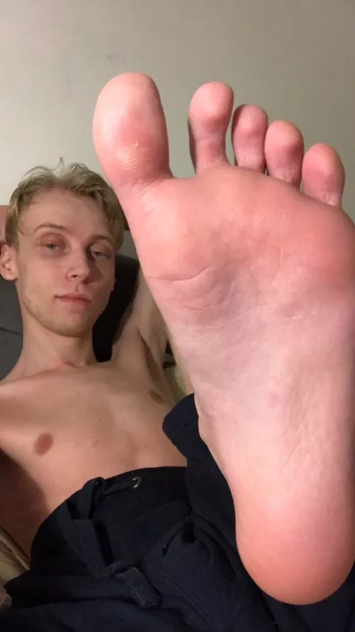 What would you rate my feet?