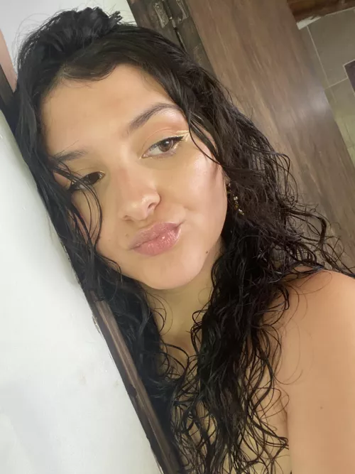 Whisper dirty things in my ears 🤤