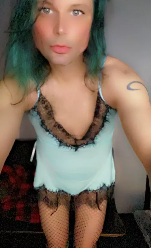 Who needs this slut? Im ready