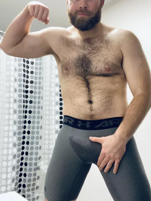 Who wants to sneak into the showers at the gym? Join this 6’5” dadbod?