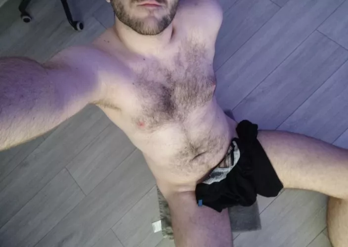 26m. Hi so I have this weird kind of someone making me do unusual things with my cock with everyday household items/putting it in weird places etc. Does anyone want to help me explore? Snapchat: robbie.4422