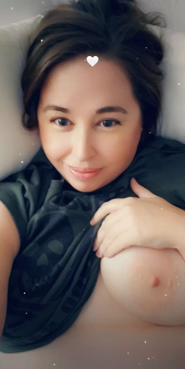 43F First time posting - Trying not to be shy... you like?