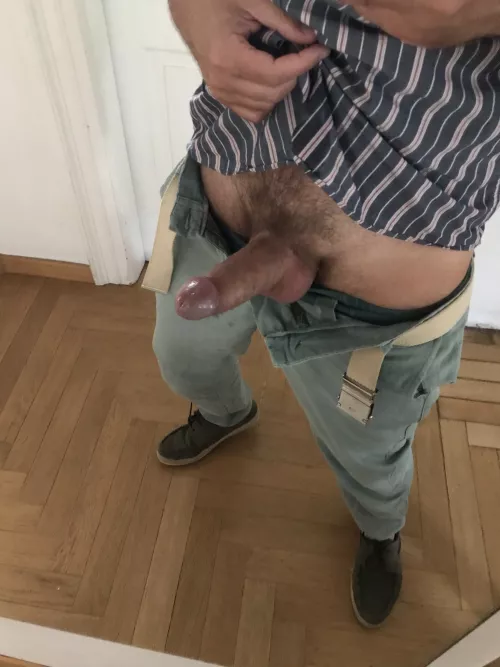 (45) Dads need a kiss before leaving for the office