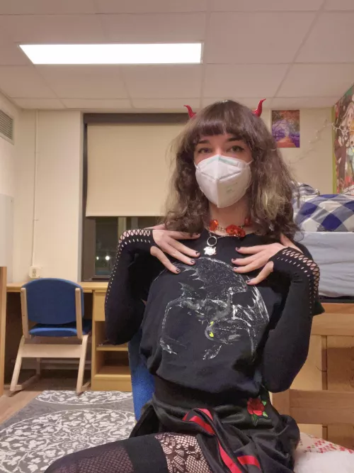 Can I be your little devil? ( ◠‿◠ )