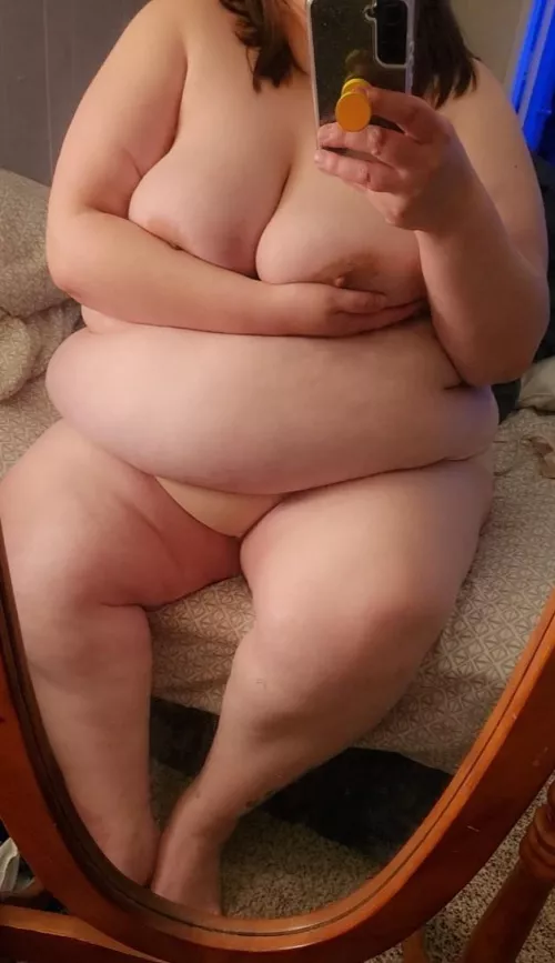 Come chill with me 😘