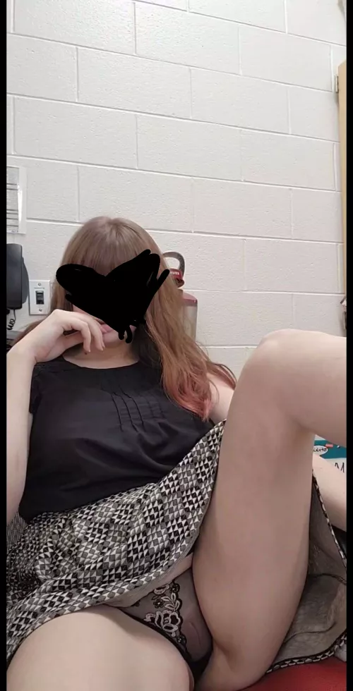 come sit under my desk