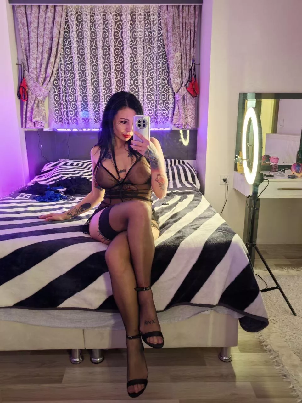 Do you like my dress?