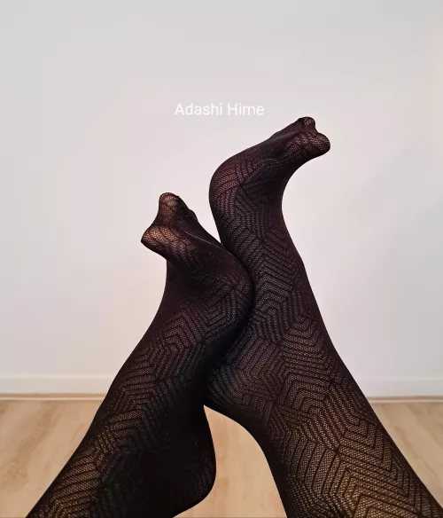 Do you like my mosaic feet?