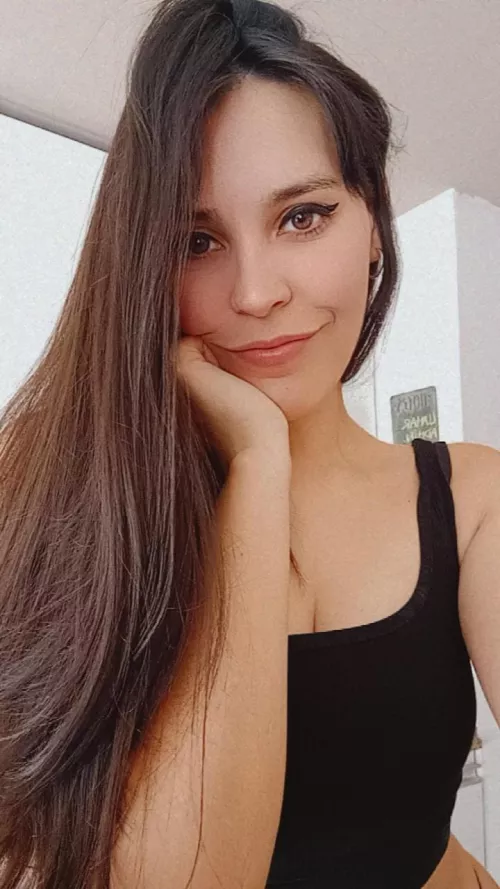 [domme] Any slave in the room? 😈🔥 I feel like dominating some beta