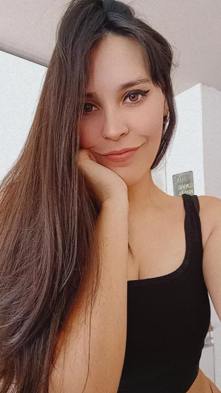 [domme] Any slave in the room? 😈🔥 I feel like dominating some beta