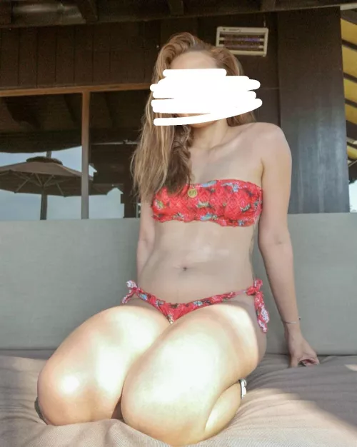 [f] Looking for a beach adventure