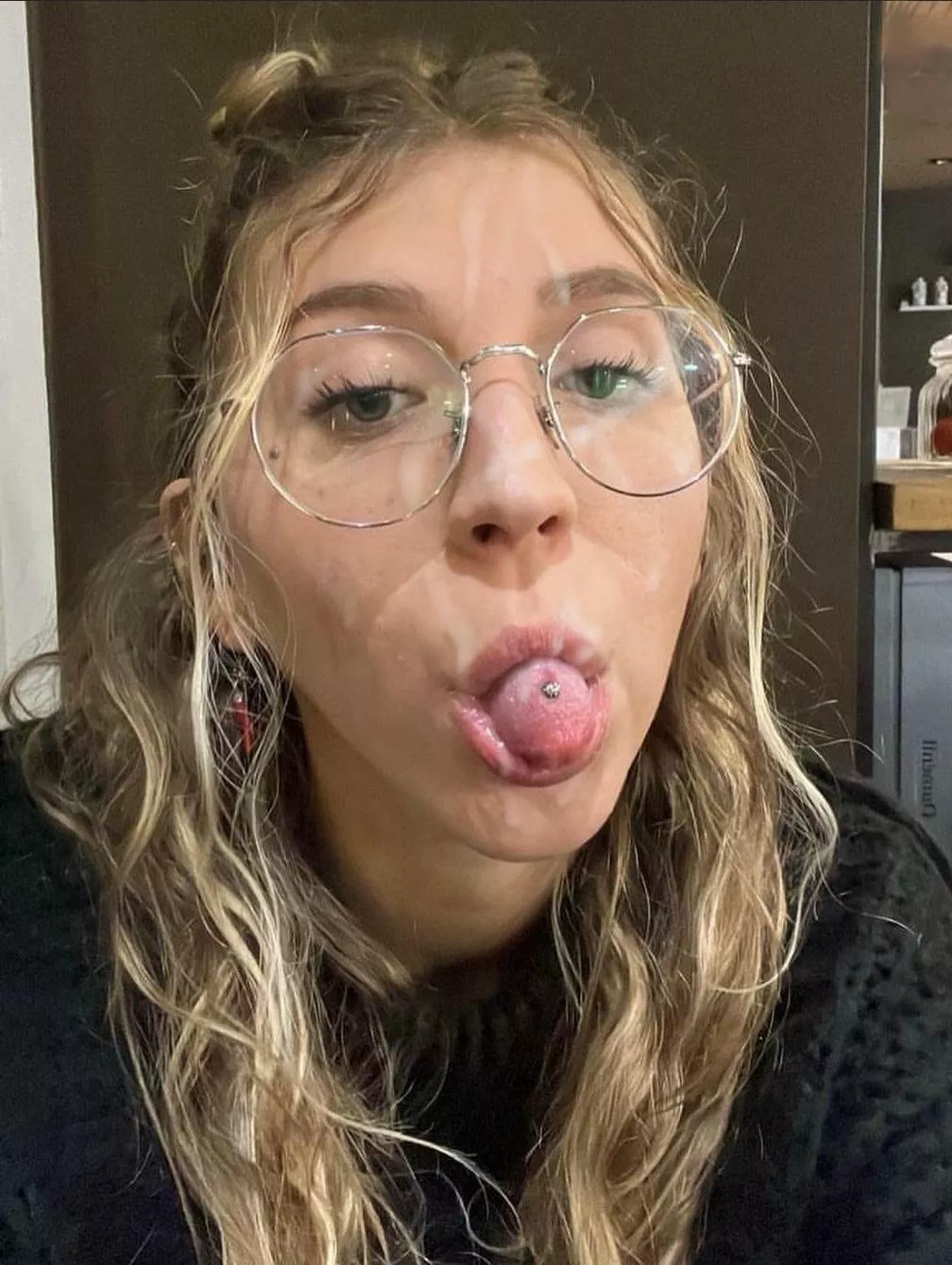 f19 Can someone teach my friends how to aim at my mouth please?