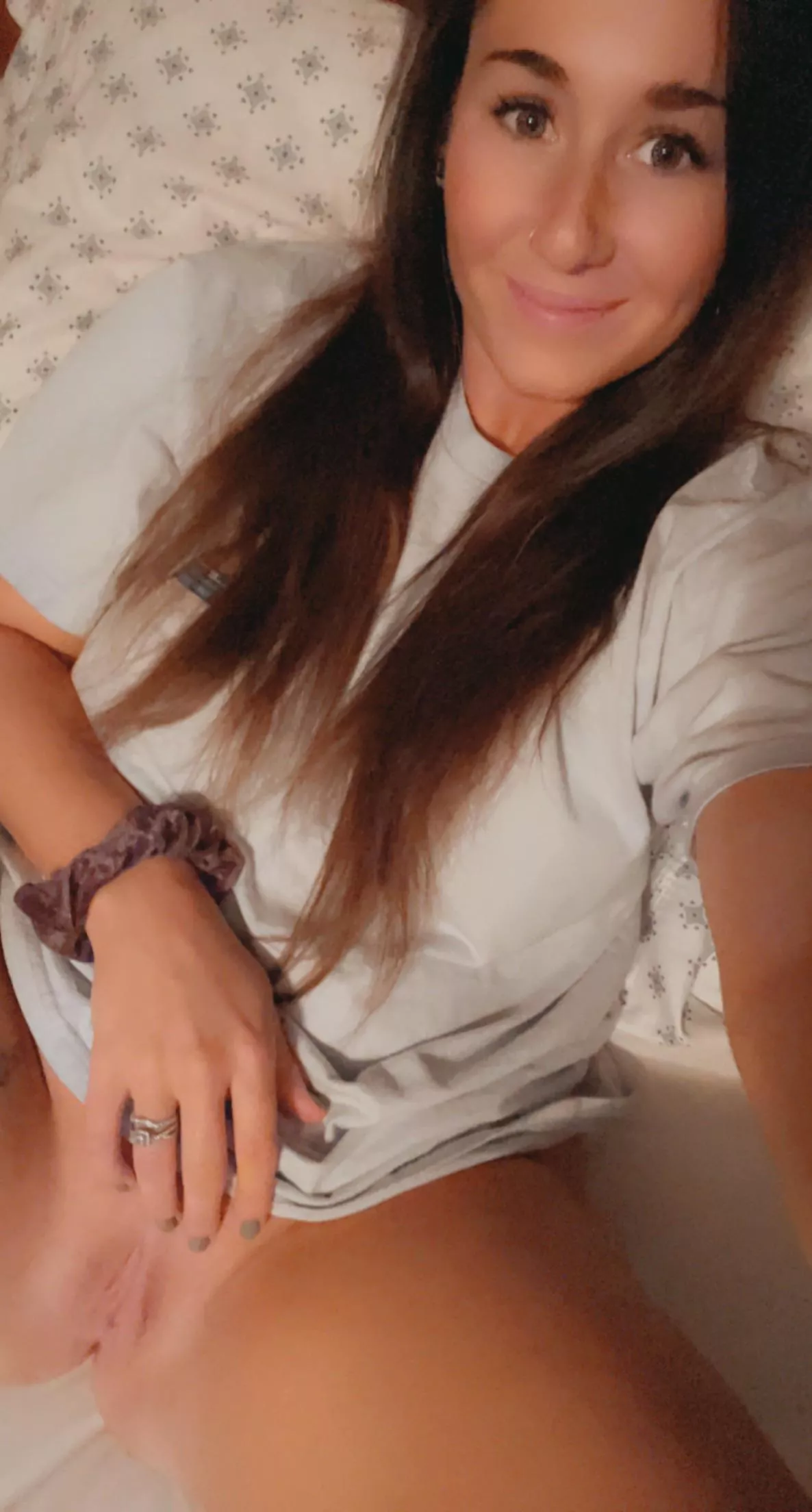 Free link in comments! 26 year old stay at home mom, I want to be the reason you cum tonight 😍