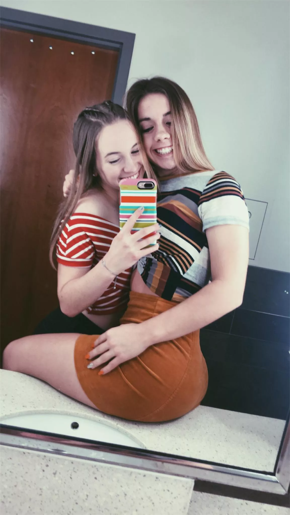 Friends showing off (IUTR)