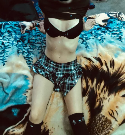 He messed up my skirt 🥺