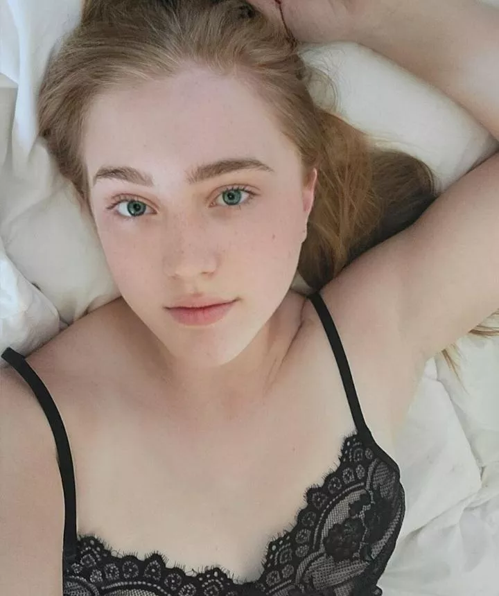 Hi again 😉 Happy weekend