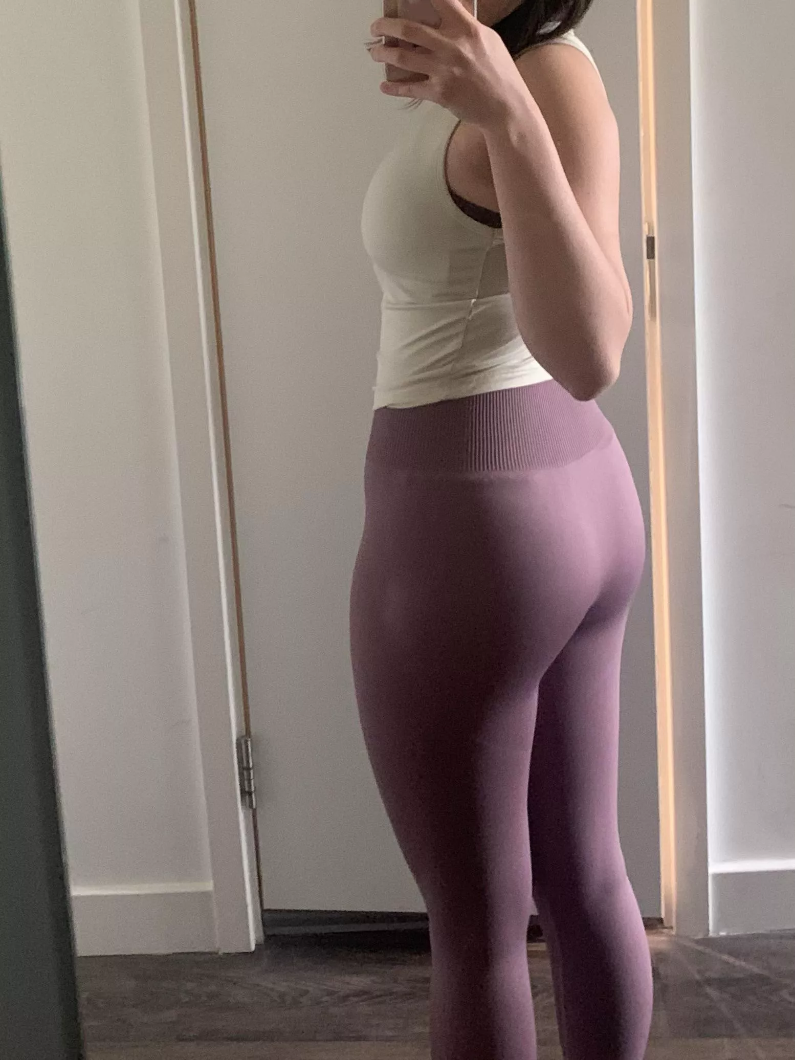 hi I’m Alyssa Li I’m 20, petite, amateur of creator. i’m Asian and super freaky, please message 🥺 love talking to new people. link in comments !